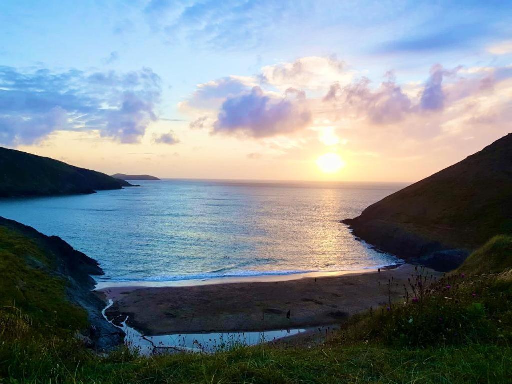Wild Coastal Retreat At Troed Y Rhiw Aberporth, West Wales别墅 外观 照片